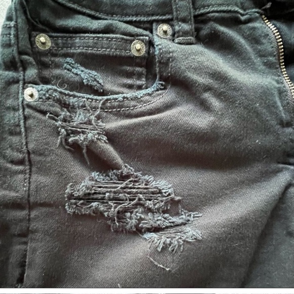 American Eagle Hi-Rise Distressed Festival Shorts Black  Size 6 - Picture 4 of 5
